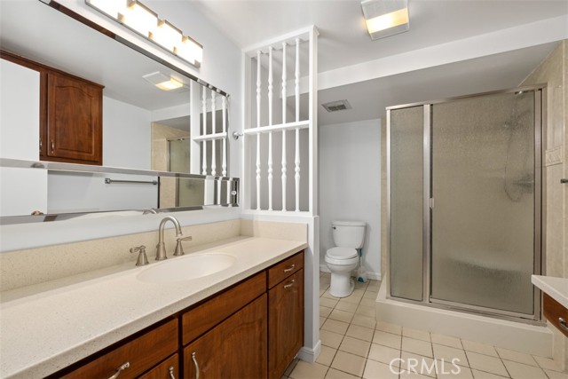 Detail Gallery Image 8 of 27 For 842 Ronda Sevilla #B,  Laguna Woods,  CA 92637 - 2 Beds | 2 Baths