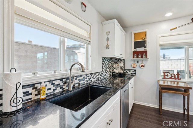 Detail Gallery Image 17 of 40 For 7387 Saddlewood Dr, Fontana,  CA 92336 - 4 Beds | 2/1 Baths