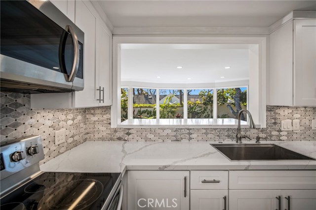 464 LOCUST, Laguna Beach CA: https://media.crmls.org/medias/f9e2f608-e855-4273-92f7-fc66852172f9.jpg