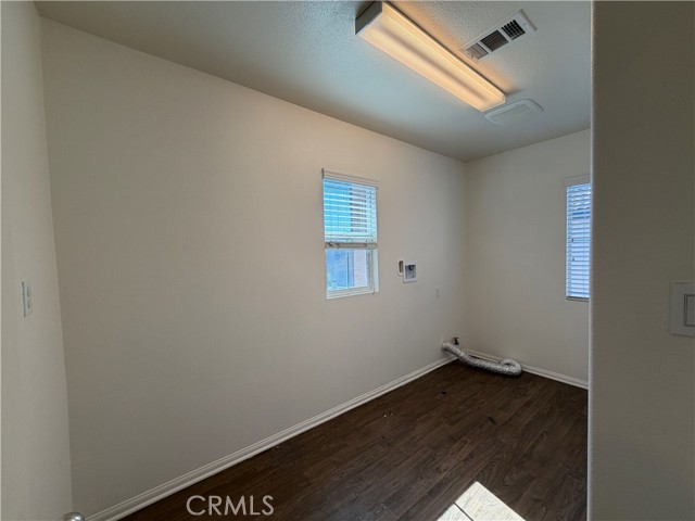 Detail Gallery Image 14 of 20 For 27828 Sand Dollar Way, Moreno Valley,  CA 92555 - 4 Beds | 2/1 Baths