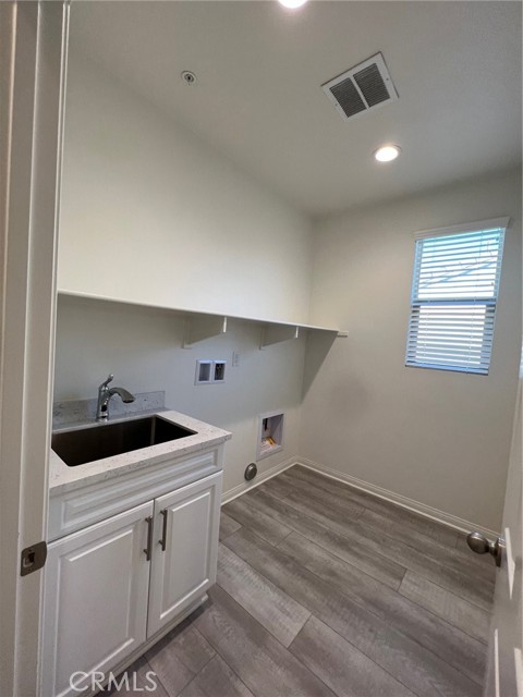 Detail Gallery Image 12 of 18 For 9413 Venetian Way, Jurupa Valley,  CA 92509 - 4 Beds | 2/1 Baths