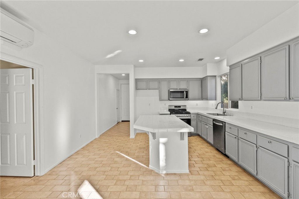 MLS #SR25254920 image #14