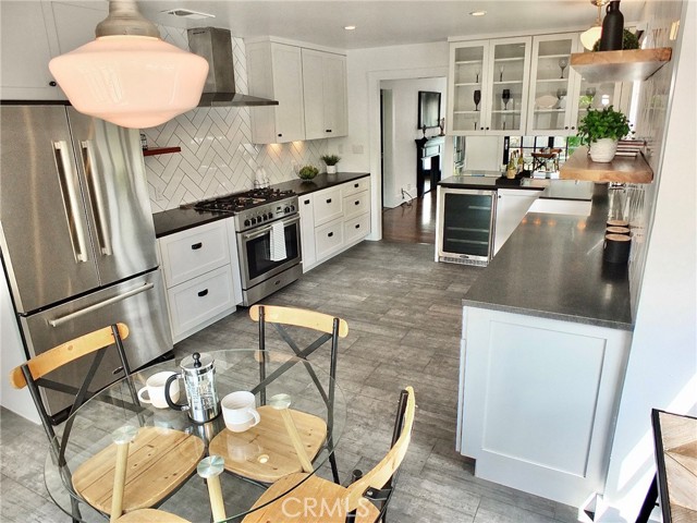 Detail Gallery Image 8 of 22 For 4132 E Theresa St, Long Beach,  CA 90814 - 2 Beds | 2 Baths