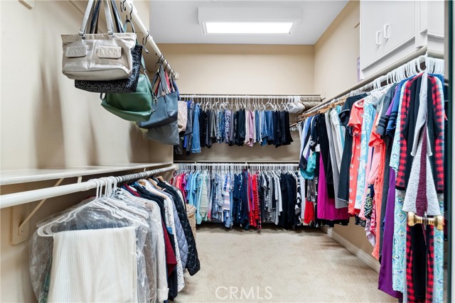 1522 Oakhill Court, Santa Ana CA: https://media.crmls.org/medias/f9e534a7-899a-4e59-8be9-13a60ae7e199.jpg