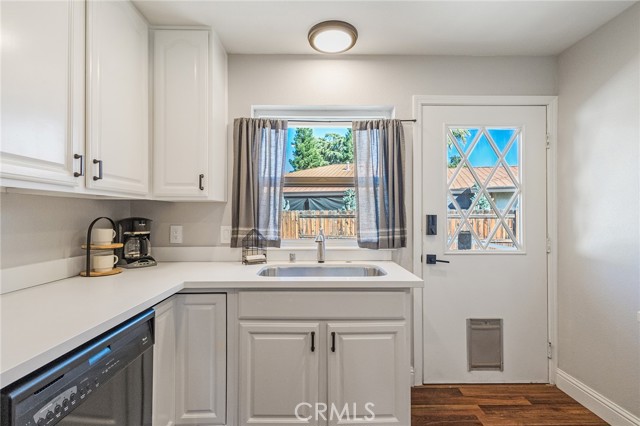 Guest Unit Kitchen
