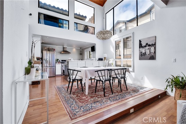 Detail Gallery Image 8 of 40 For 114 S Prospect #6,  Redondo Beach,  CA 90277 - 3 Beds | 2/1 Baths