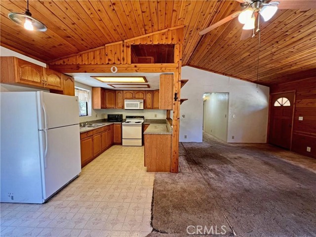 Detail Gallery Image 11 of 53 For 2213 Birchwood Way, –,  CA 93222 - 3 Beds | 2 Baths
