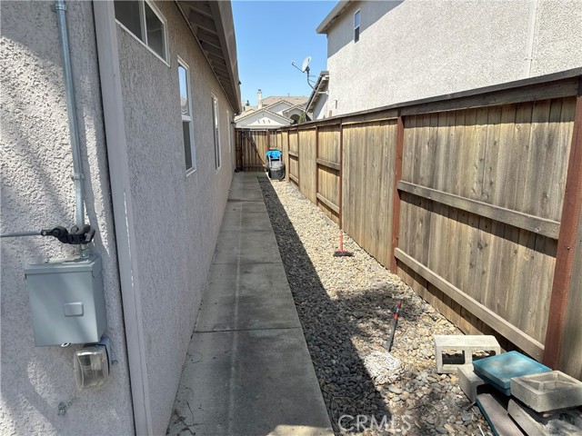 5330 Alvoca Way, Sacramento CA: https://media.crmls.org/medias/f9e7783e-a118-4f2b-bfbc-0eb6e3b624cc.jpg