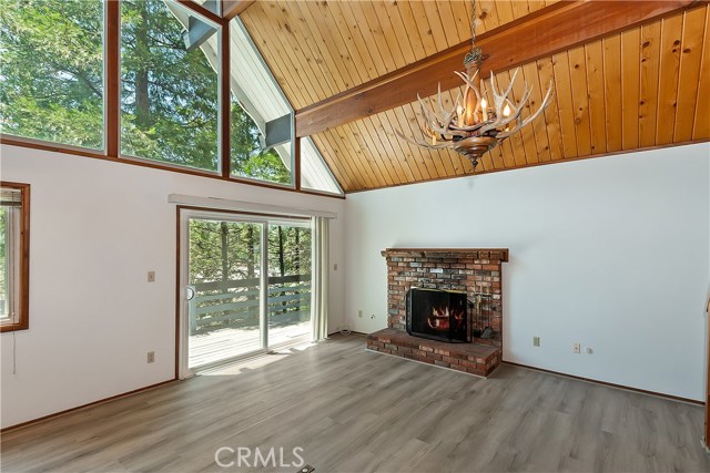 Detail Gallery Image 4 of 49 For 24141 Zell Ct, Crestline,  CA 92325 - 3 Beds | 2 Baths