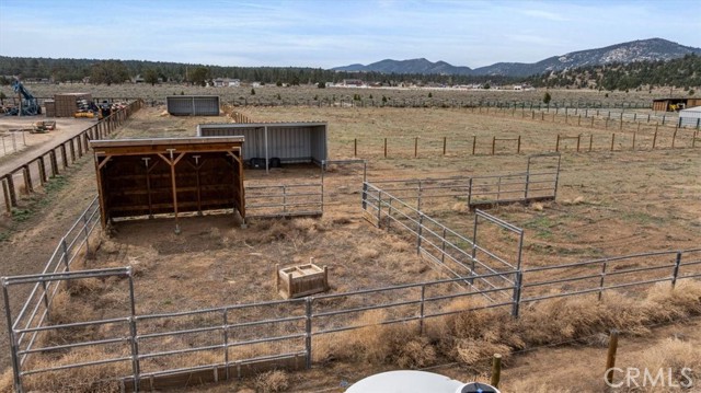 Detail Gallery Image 6 of 16 For 735 Cypress, Big Bear City,  CA 92314 - – Beds | – Baths