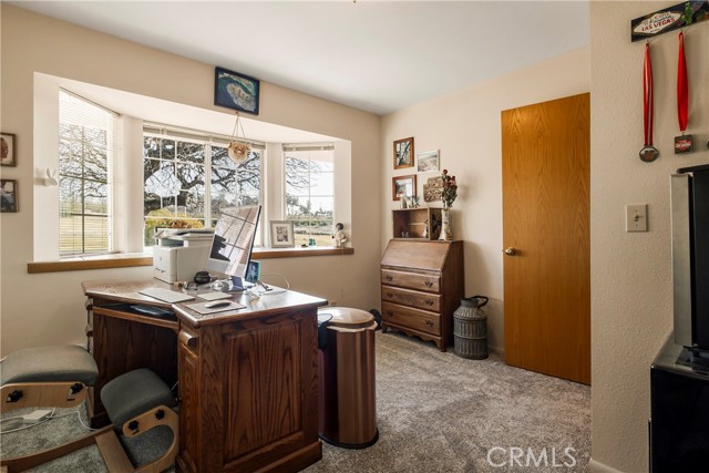 3070 Royal Meadow Lane, Paradise CA: https://media.crmls.org/medias/f9e8ed3f-9afd-49c9-b068-caf750ecea02.jpg