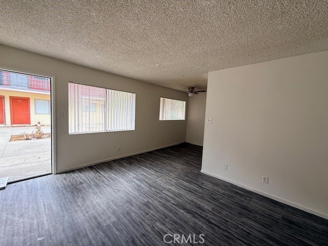 Detail Gallery Image 5 of 24 For 1435 1443 Laurel, Pomona,  CA 91768 - 2 Beds | 1 Baths