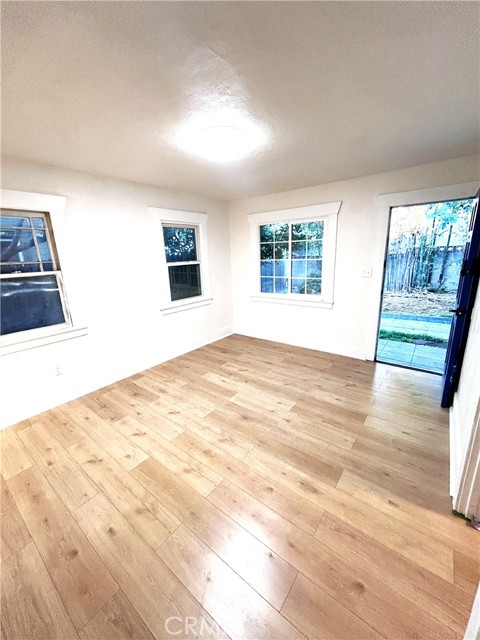 170 N Holliston Avenue, Pasadena CA: https://media.crmls.org/medias/f9e96ffb-5e8f-4c37-9720-26861eff4617.jpg