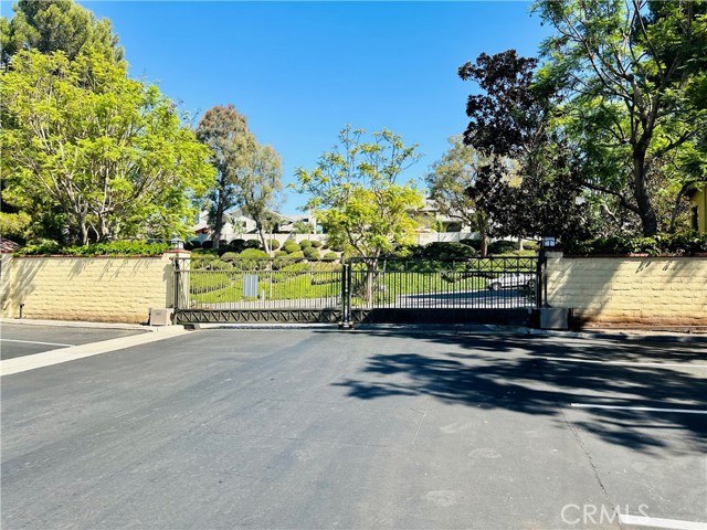 Detail Gallery Image 40 of 61 For 25601 Indian Hill Ln #H,  Laguna Hills,  CA 92653 - 2 Beds | 2 Baths