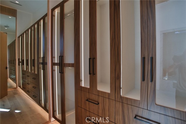 Detail Gallery Image 38 of 64 For 2398 Redlands Dr, Newport Beach,  CA 92660 - 5 Beds | 5/1 Baths
