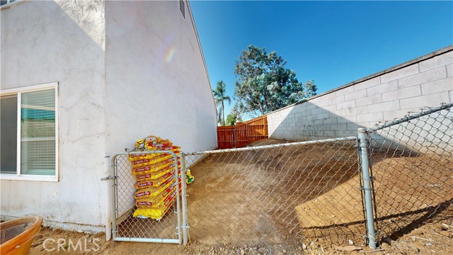 8161 Haven View Drive, Jurupa Valley CA: https://media.crmls.org/medias/f9ea11a1-7e50-4b1b-a63f-8d6d079972d5.jpg