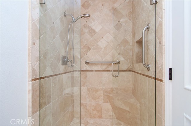 8566 Fallbrook Circle, Huntington Beach CA: https://media.crmls.org/medias/f9ea87d7-4286-47b4-99c4-20f060c9f4e8.jpg