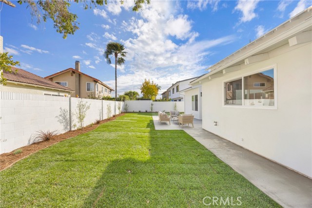 Detail Gallery Image 29 of 33 For 20942 Queens Park, Huntington Beach,  CA 92646 - 5 Beds | 3 Baths