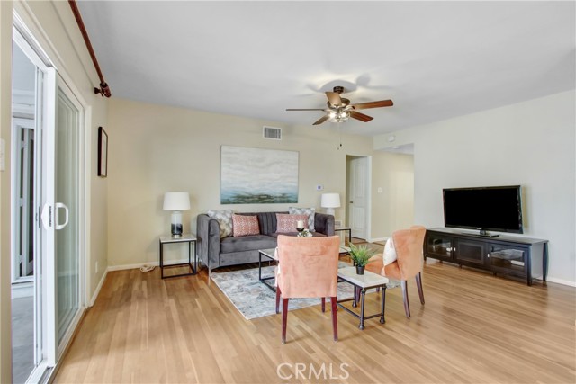 Detail Gallery Image 9 of 44 For 927 Alta Loma Dr, Corona,  CA 92882 - 4 Beds | 2 Baths