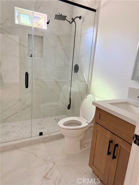 Detail Gallery Image 6 of 9 For 17438 1/2 Horace St, Granada Hills,  CA 91344 - 2 Beds | 1 Baths