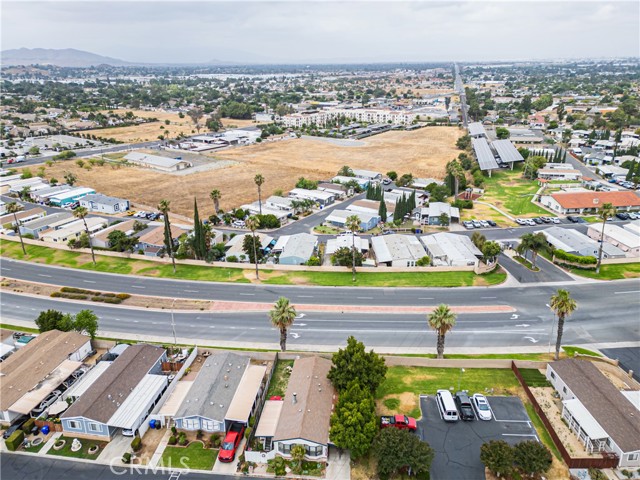 4041 Pedley Road, Jurupa Valley CA: https://media.crmls.org/medias/f9ed14fb-f622-4338-be91-c8b00f9e414d.jpg