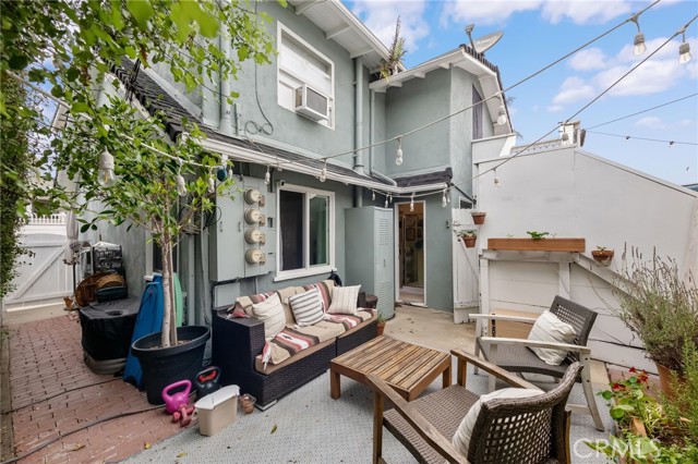 2468 Silverstrand Avenue, Hermosa Beach CA: https://media.crmls.org/medias/f9ed2ce1-7a27-4b18-8d0f-119f644221ef.jpg