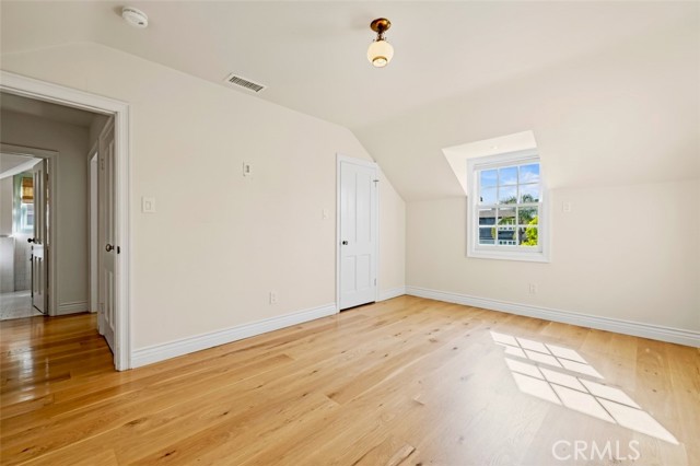 Detail Gallery Image 35 of 59 For 89 Rivo Alto Canal, Long Beach,  CA 90803 - 5 Beds | 3/1 Baths