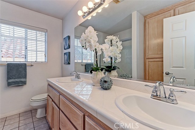 2403 Voorhees Avenue, Redondo Beach, California 90278, 4 Bedrooms Bedrooms, ,2 BathroomsBathrooms,Residential,Sold,Voorhees,SB17132847