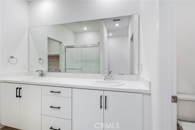 Detail Gallery Image 11 of 38 For 8444 Milk Thistle, Chino,  CA 91708 - 4 Beds | 4 Baths