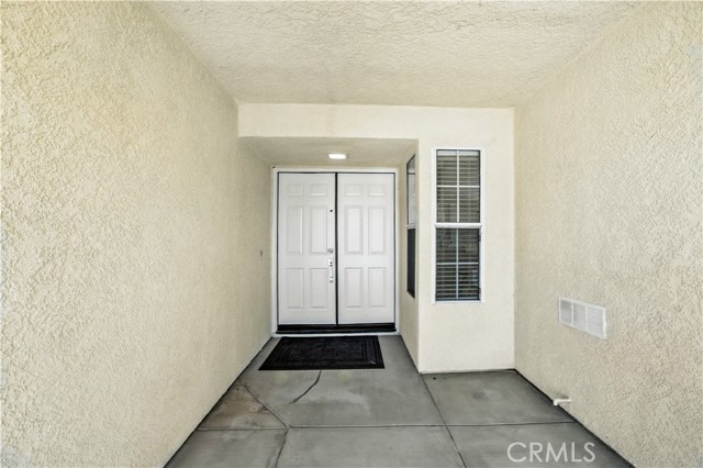 Detail Gallery Image 4 of 45 For 2229 Garland Way, Hemet,  CA 92545 - 3 Beds | 2 Baths