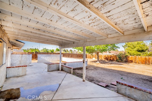 12770 5th Avenue, Victorville CA: https://media.crmls.org/medias/f9eff306-358f-42c8-8291-059800adb852.jpg