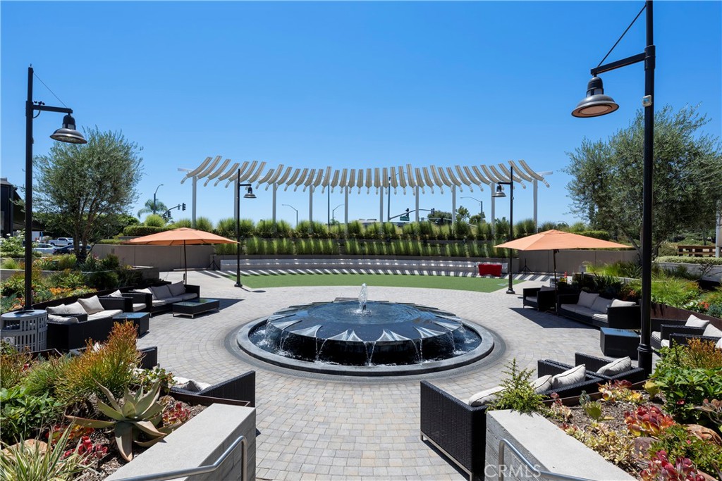 The Fountain and surrounding landscaped grounds make this space a perfect place to sit and enjoy your time alone or with friends, family or colleagues!