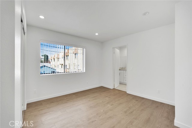 1117 Linden Avenue, Glendale CA: https://media.crmls.org/medias/f9f077b1-361c-491d-ae70-717c1f01de60.jpg