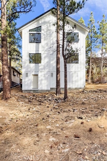 Detail Gallery Image 14 of 75 For 129 Winding Ln, Big Bear City,  CA 92314 - 4 Beds | 3 Baths