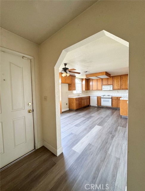 Detail Gallery Image 4 of 22 For 8628 Cameo Way, Hilmar,  CA 95324 - 3 Beds | 2 Baths