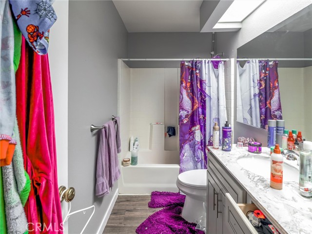 Detail Gallery Image 6 of 19 For 820 W Compton Bld #5,  Compton,  CA 90220 - 4 Beds | 2/1 Baths
