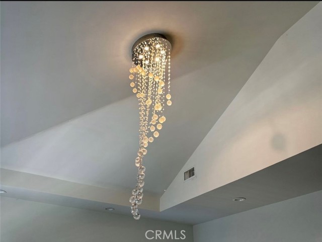 Detail Gallery Image 17 of 73 For 646 S Courson Dr, Anaheim,  CA 92804 - 6 Beds | 5 Baths