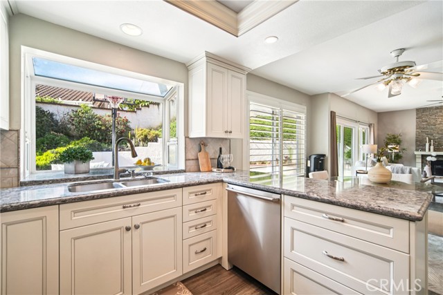 Detail Gallery Image 12 of 68 For 20550 via El Tajo, Yorba Linda,  CA 92887 - 4 Beds | 3 Baths