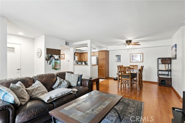 200 E Alessandro Boulevard, Riverside CA: https://media.crmls.org/medias/f9f3bde6-4253-4bb7-8bb6-544e28020ee0.jpg