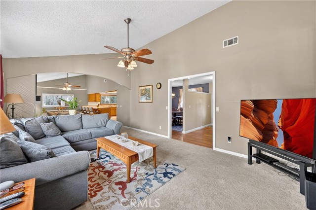 Detail Gallery Image 9 of 48 For 8398 La Senda, Alta Loma,  CA 91701 - 5 Beds | 4 Baths