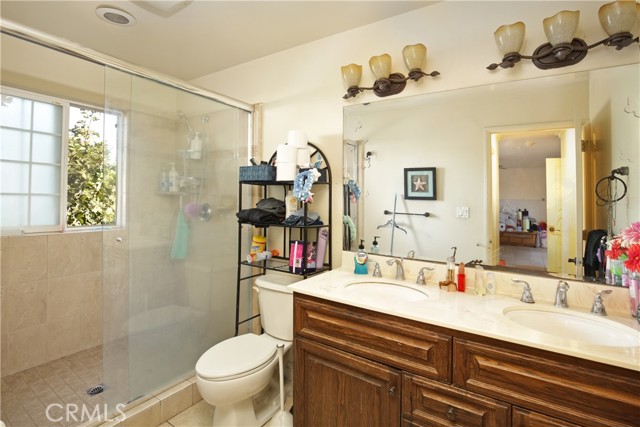 Detail Gallery Image 18 of 32 For 12152 Marbel, Downey,  CA 90242 - 4 Beds | 4 Baths