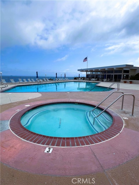 32759 Seagate Drive, Rancho Palos Verdes CA: https://media.crmls.org/medias/f9f69f51-5b68-46ad-b385-d6b1fd23e462.jpg