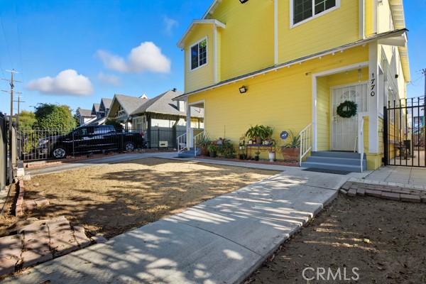 Detail Gallery Image 2 of 23 For 1770 1772 W 22nd St, Los Angeles,  CA 90007 - – Beds | – Baths