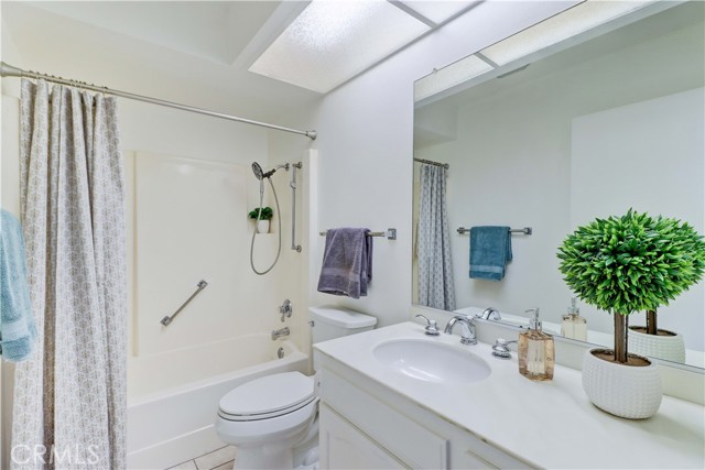 3463 Bahia Blanca W, Laguna Woods CA: https://media.crmls.org/medias/f9f92abb-1e57-4f1f-b231-f07be7b24518.jpg