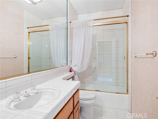 12665 Spring Valley, Victorville CA: https://media.crmls.org/medias/f9f982b1-9bbf-4f4b-a32f-313b7895865e.jpg