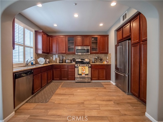 Image 5 of 24 For 4433 Owens Street 102