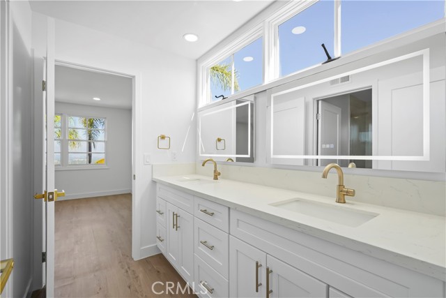 Detail Gallery Image 38 of 56 For 24215 Park Granada, Calabasas,  CA 91302 - 5 Beds | 5 Baths