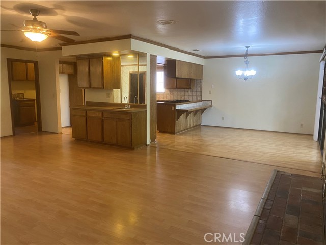 17870 Sage Hen Road, Victorville CA: https://media.crmls.org/medias/f9fa86a3-4910-4c06-9364-0b12a6416814.jpg