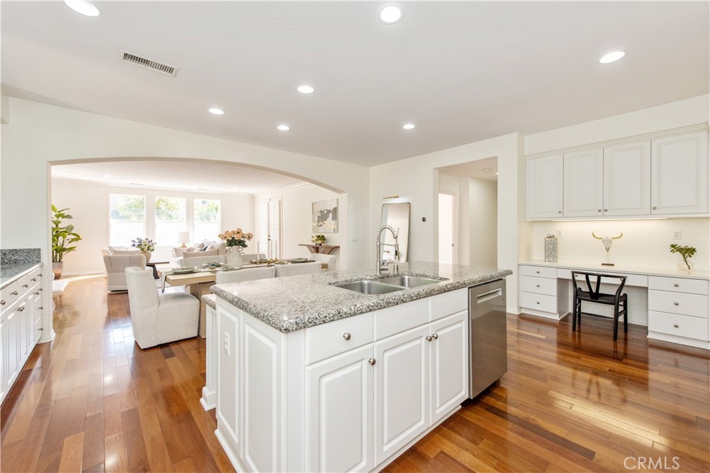 MLS #OC26159980 image #10