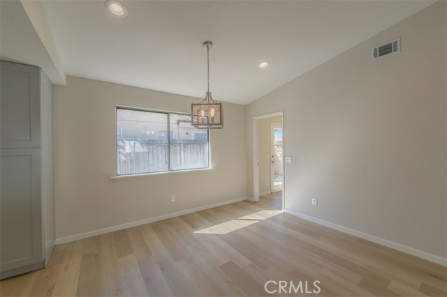 Detail Gallery Image 12 of 32 For 13125 Riverview Dr, Victorville,  CA 92395 - 3 Beds | 2 Baths